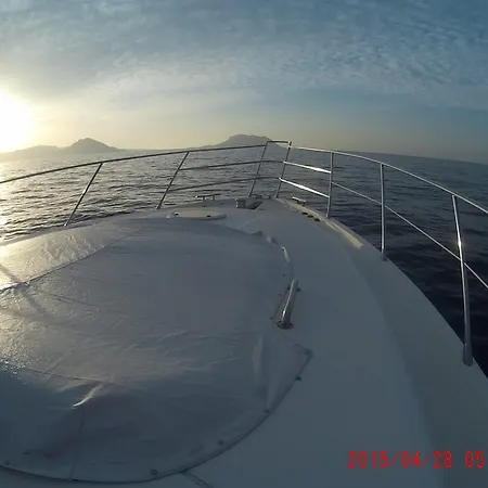 Hotel na wodzie Fantasy Yachting *