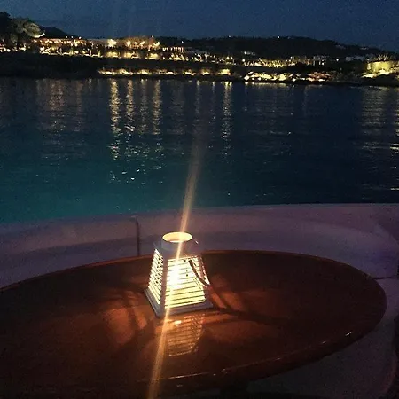 Hotel na wodzie Fantasy Yachting