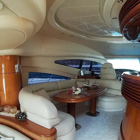 Fantasy Yachting Botel Tourlos