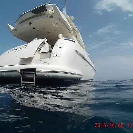 Botel Fantasy Yachting *